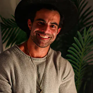 ARDESHIR AZARI