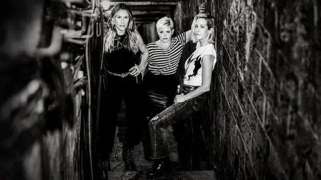 THE CHICKS - TAKING THE LONG WAY