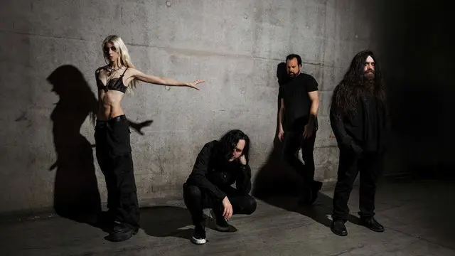 The Pretty Reckless, paris jackson, doug.